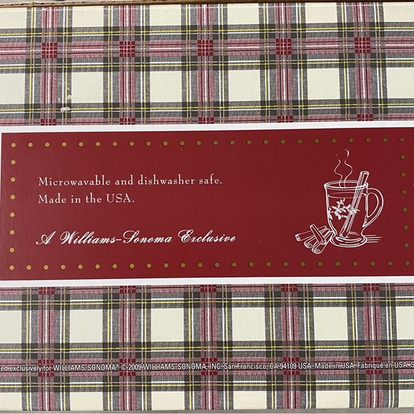 William Sonoma Holly Berry Glass Holiday Christmas Cozy Mugs Set Of 4 16 Oz NIB - Picture 7 of 8